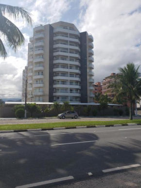 Apartamento em Caraguatatuba em Frente a Praia para 9 pessoas